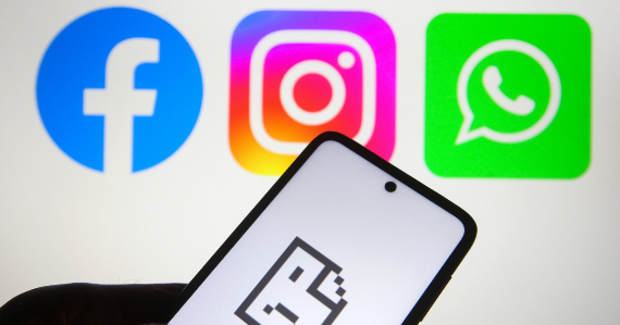 La caída de Facebook, Whatsapp e Instagram dejó a millones de personas sin conexión durante muchas horas. GETTY IMAGES
