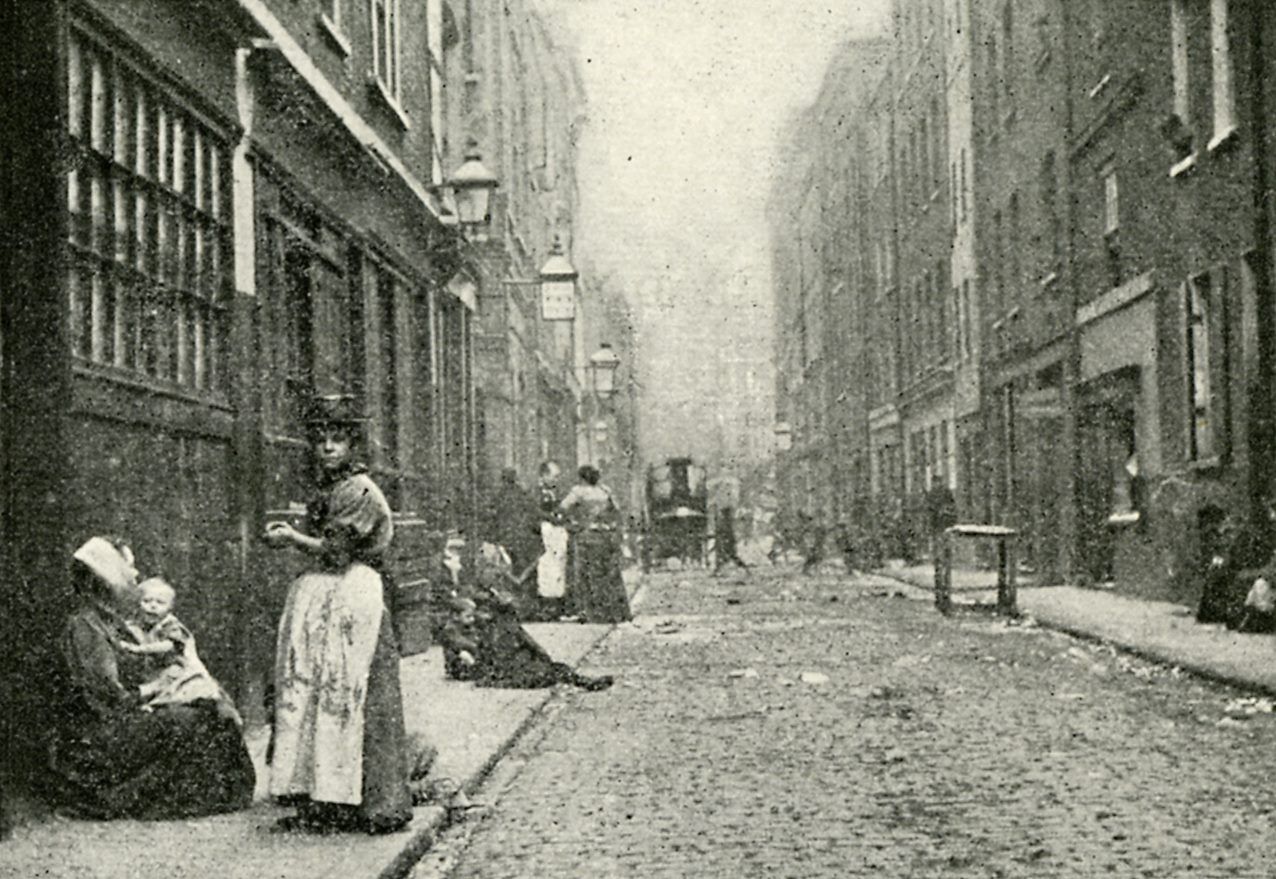 Dorset Street fotografiada por Jack London en 1902. Aparece en su libro ‘La gente del abismo’